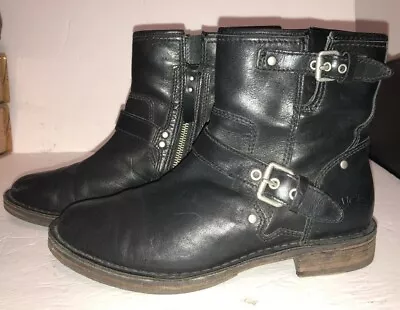 UGG Women's Fabrizia Black Leather Harness Zipper Ankle Boots 1001661 Size 5.5 • $46.99