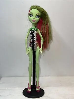 Monster High Venus Mcflytrap Rare Swim Class Doll Original Outfit Beach Beasties • $14.95