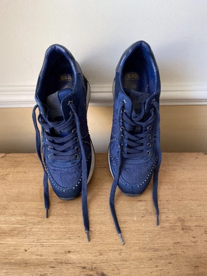 £20 • Buy Gorgeous Ash Leather Navy Trainers – Size UK 7- EU 40