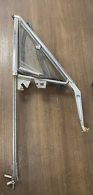 1968 - 1970 Baracuda Mopar B-body Right Vent Window Glass And Frame Assembly • $108