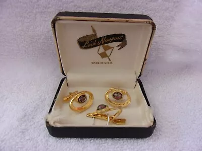 Vintage Lord Newport Mens Original Boxed Gold Tone Opal (?) Stones • $26.85