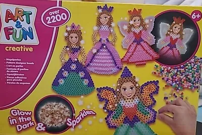 Art & Fun Fairy & Princess Creative Beads 2200-Piece Glow In The Dark & Sparkle • £3