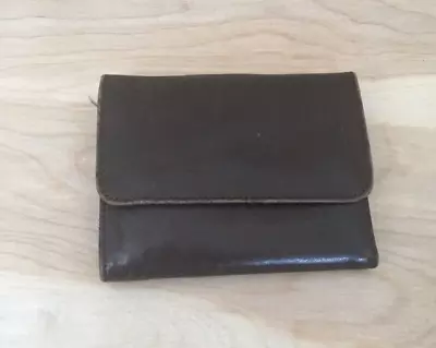J P Ourse & Cie Brown Leather Bi-Fold Wallet W/Snap Closure Preowned Distressed • $14.99