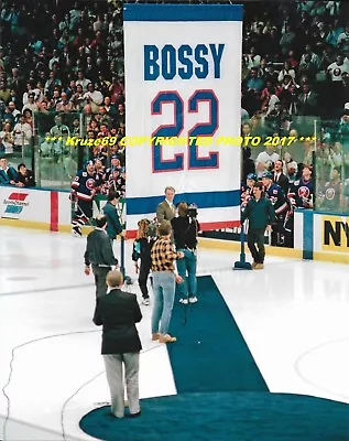 MIKE BOSSY #22 RAISED TO RAFTERS Ceremony 8x10 Photo NEW YORK ISLANDERS HOF Gr8  • $7.99