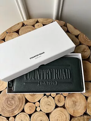 | COUNTRY ROAD | Heritage Leather Wallet Spruce | $129 | New • $99.95