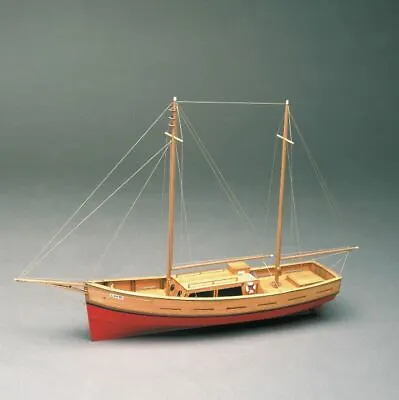 Mantua Model 701 Capri Wooden Motor Yacht 1:35 • $89.99