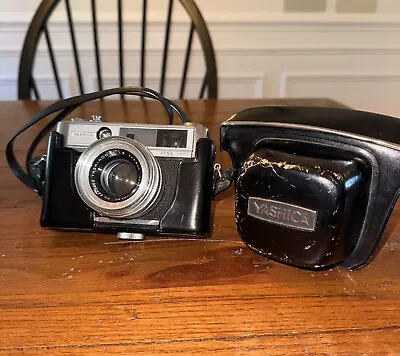 Vintage Yashica Lynx 5000 Camera & Case Untested Made In Japan • $19.99