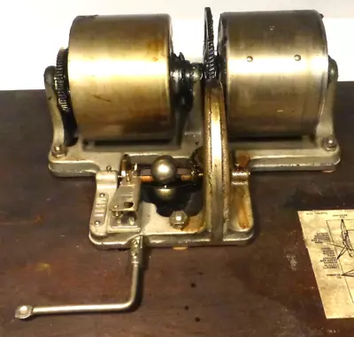 VICTOR VICTROLA VV - 107 Part:   MOTORBOARD &  GOOD WORKING DOUBLE SPRING MOTOR • $150