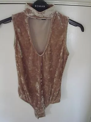 Ladies/Girls PrettyLittleThing Fawn Crushed Velvet Body Top - Size UK 4 (EU 32) • £4