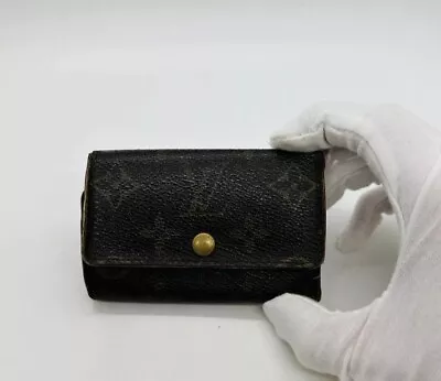 Louis Vuitton- Monogram Key Holder • $100