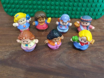 £7 • Buy Fisher Price Little People Bundle