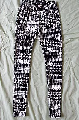 New Women's Gold Medal Fashion Leggings Black & White Houndstooth Size Small • $16.99