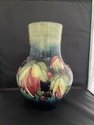 £229 • Buy William Moorcroft Large 10  Leaf & Blackberry Vase