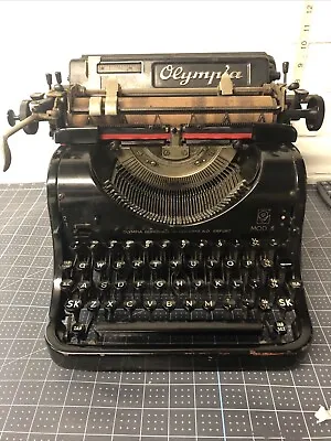 Beautiful Vintage Olympia Erfurt Mod Typewriter • £95