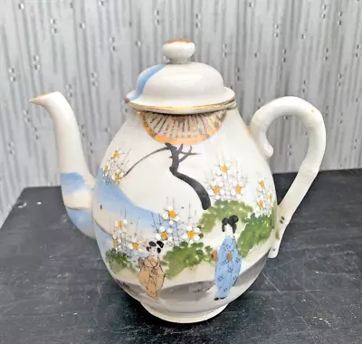 Vintage Hand Painted Japanese GEISHA GIRL Porcelain TEAPOT Or Coffeepot • £5