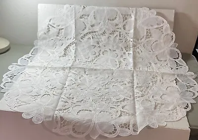 $19.89 • Buy New Hand Made Vintage 36  Round Lace Crochet Embroidery Tablecloth In Cream