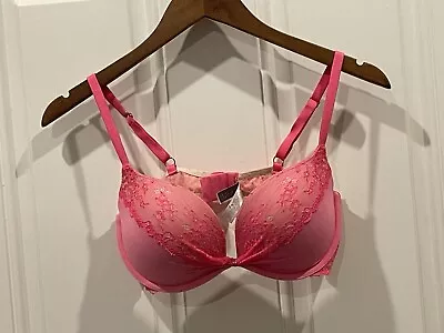 34D Victoria’s Secret Bra - Padded Demi • $15