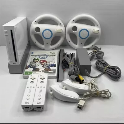 White Nintendo Wii Console + 2 Remotes & 2x Nunchucks & Mario Kart & All Leads!! • $120