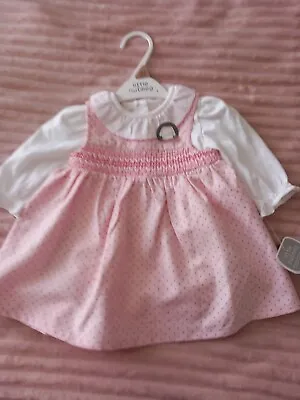 £6 • Buy Baby Girl Long Sleeved Outfit In Size 0-3 Months BNWTS 