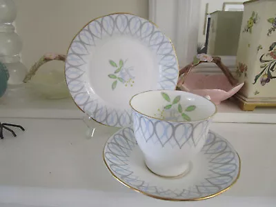 Pretty Salisbury Fine Bone China Bell Flower Trio • $18