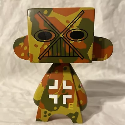 MAD'L 2K5 SHOW VINYL ART FIGURE 5  Kozik MADL 2005 Kidrobot • $59.99