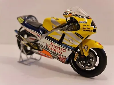 Valentino Rossi. Honda NSR500 2001. Minichamps 1/12.  NEW • $88.07