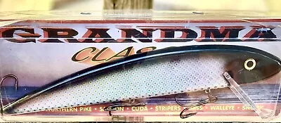 13  Grandma Lure Classic Crankbait Musky Pike Silver Black Prism G13P-30 • $33.99