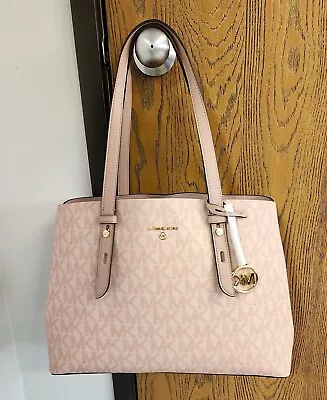 GORGEOUS NWT Michael Kors Large Mel Tote In Ballet Signature • $89.99