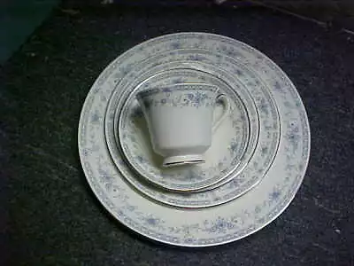 Minton Bellemeade 5 Piece Place Setting • $24.95