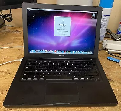 Apple MacBook BLACK 13-inch November 2007 2.2GHz Intel Core 2 Duo (MB063LL/B) • $160