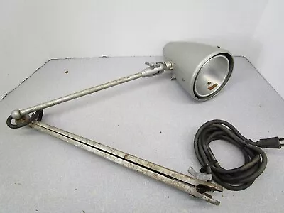 Vintage Dazor Model 1105 Articulating Lamp Industrial Machine Shop Arm Light 32  • $60