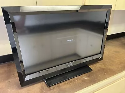 LOCAL PICKUP Vizio E320VL Black Wired 100-240V 720p 32  Full Array LCD TV READ! • $20