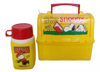 1968 SNOOPY  PEANUTS  KING-SEELEY Yellow LUNCH BOX With Charlie Brown THERMOS • $49.99