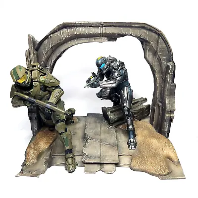 Halo 5 Guardians Collector's Edition Statue - Master Chief & Spartan Locke 2015 • $180