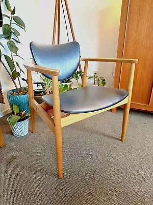 Vintage Mid Century Modern Oak Arm Chair W/ Pleather Seat (1929) S. Browne Co. • $220