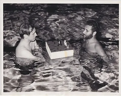 BOBBY FISCHER International CHESSMASTER Practices In Pool * VINTAGE 1971 Photo • $96