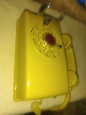 (RARE COLOR)VINTAGE WESTERN ELECTRIC YELLOW CLASSIC ROTARY DIAL WALL ( + Plate) • $50