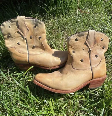 BED STU Star Studded Mini Cowboy Boots Size 9 • $45