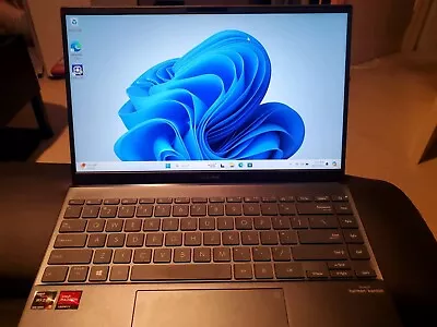 Asus Zenbook 14' Um425 Laptop • $100