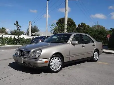 1998 Mercedes-Benz E-Class Mercedes E-Class E320 W210 1998 3.2L Low Mile • $6900