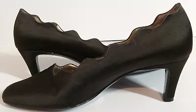 Vintage Bruno Magli Couture Olive-Brown Scalloped Satin Upper 2.5  Pumps 7.5 AA • $100
