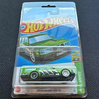 Hot Wheels 2023 Super Treasure Hunt 1/64 Volvo 240 Drift Wagon • $26