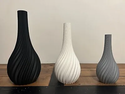 3D Printed Vase - Tall Neck Swirl Vase - Ornamental Vase - Dried Flower Vase • £5.99