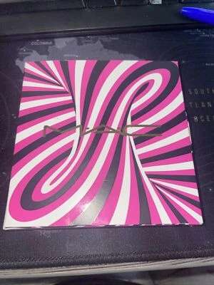 £18 • Buy MAC Surprise Eyeshadow COOL Palette BNIB