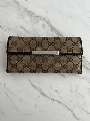 $100 • Buy Gucci Vintage GG Monogram Canvas Leather Authentic Bi Fold Wallet