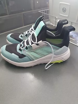 Adidas Terrex Gore-tex Trainers. Size 8.5. Good Condition • £15