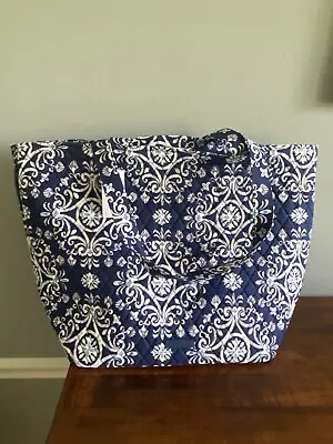 NWT VERA BRADLEY Grand Tote Steel Blue Medallion • $25