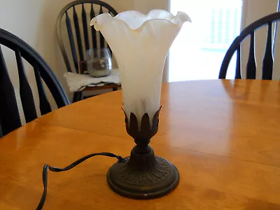 Vintage White Glass Trumpet Lily Tulip Table Lamp Brass Base Night Light 9  • $22.95