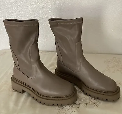 H&M Women's Chelsea Lug Sole Boots Taupe Brown Size 8. • $35