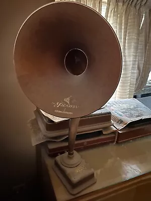 Speaker And Horn- Vintage Victrola - Magnavox • $799